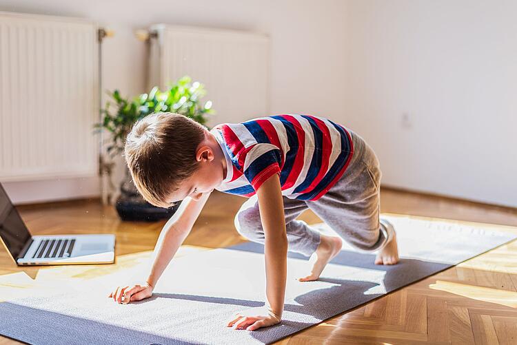 e-learning Sportunterricht by SanyaSM (iStock)